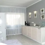 Vesiroos Hotell