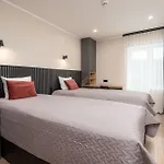 Vesiroos Hotell *