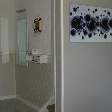 Vesiroos فندق بارنو