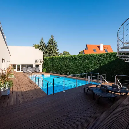 Vesiroos فندق بارنو