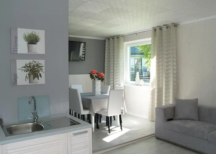 Vesiroos Hotell Pärnu